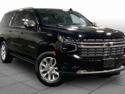 Used 2023 Chevrolet Suburban Premier w/ Max Trailering Package AWD/4WD image 3