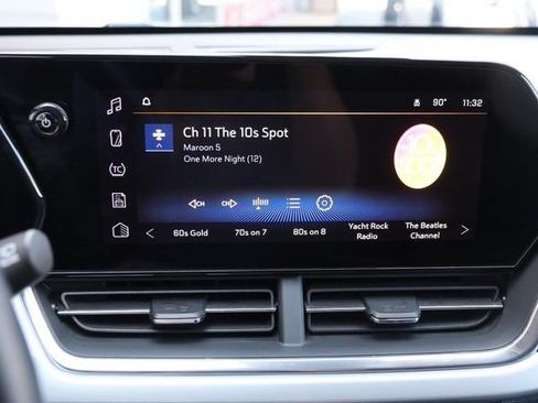 Used 2025 Chevrolet Trax LT w/ LT Convenience Package FWD image 15