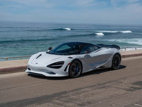 New 2026 McLaren 750S image 1