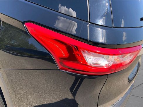 Used 2020 Chevrolet Traverse LS FWD image 29