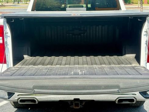 Used 2023 Chevrolet Silverado 1500 LTZ w/ Technology Package AWD/4WD image 17
