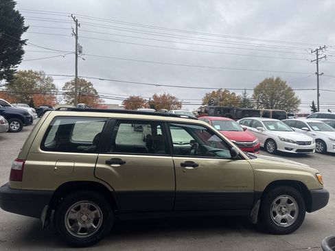 Used 2001 Subaru Forester L AWD/4WD image 6