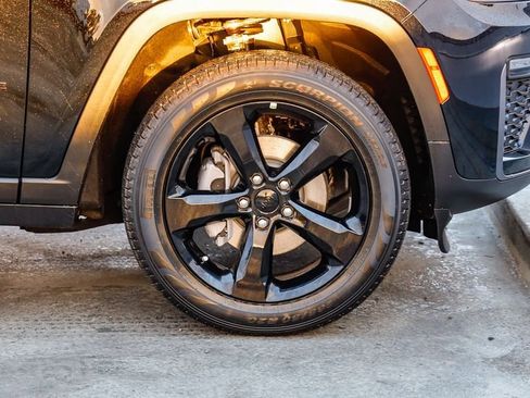 New 2026 Jeep Grand Cherokee Limited AWD/4WD image 11