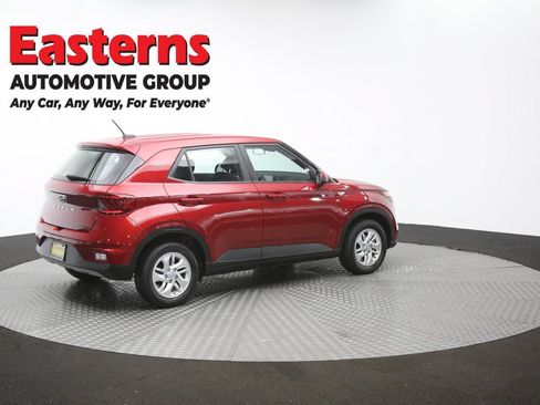 Used 2025 Hyundai Venue SE FWD image 40