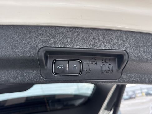 Certified 2023 Ford Explorer Limited w/ Limited Technology Package AWD/4WD image 42