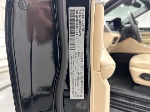 Used 2023 Jeep Grand Cherokee Limited w/ Trailer Tow Prep Group (B) image 11