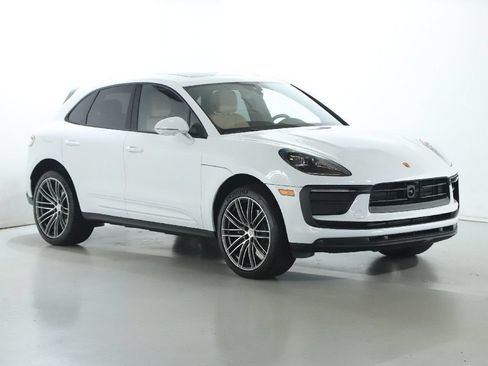 Used 2026 Porsche Macan AWD/4WD image 10