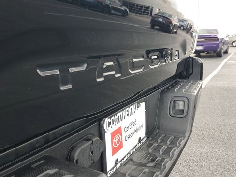 Certified 2023 Toyota Tacoma Limited AWD/4WD image 11