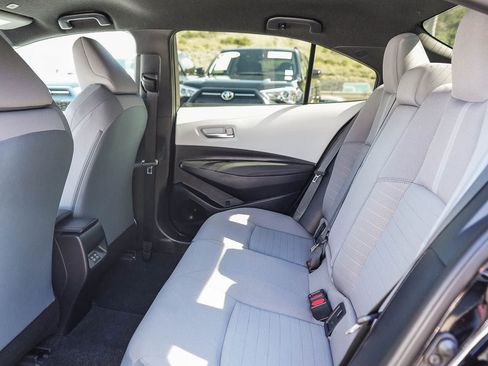 Certified 2025 Toyota Corolla SE image 18