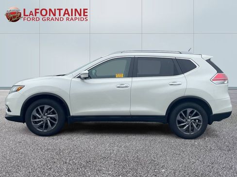 Used 2016 Nissan Rogue SL w/ SL Premium Package AWD/4WD image 4