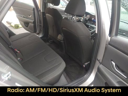 Certified 2023 Hyundai Elantra SEL w/ Convenience Package image 19