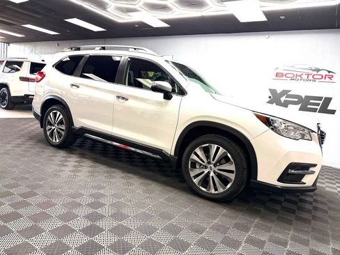 Used 2022 Subaru Ascent Touring AWD/4WD image 2