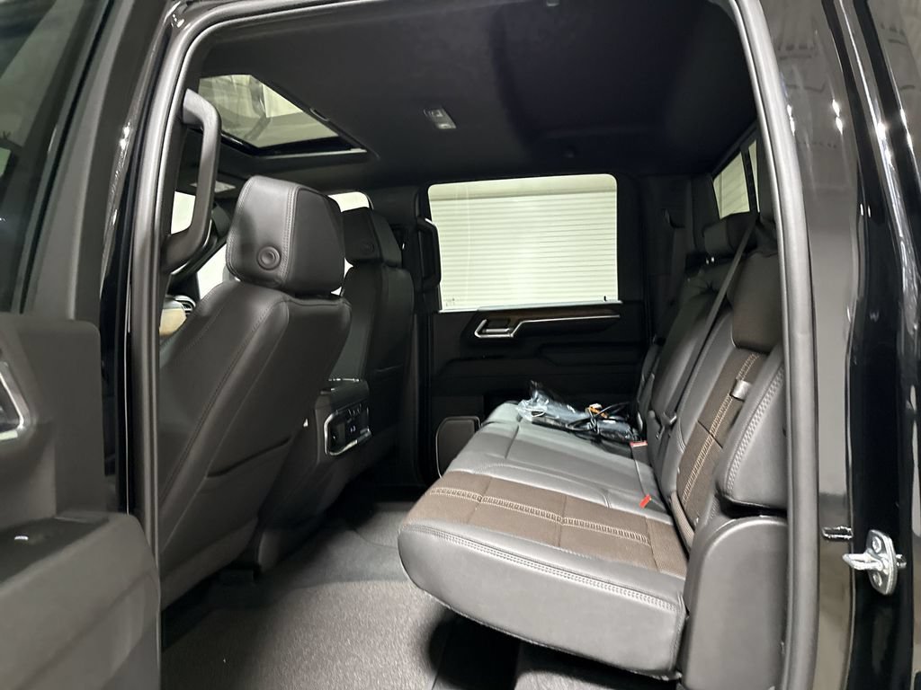 New 2026 Chevrolet Silverado 2500 High Country w/ High Country Premium Package AWD/4WD image 24