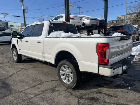 Used 2019 Ford F250 Platinum w/ Platinum Ultimate Package image 4