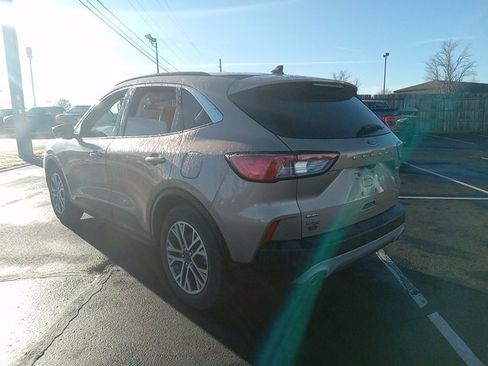 Used 2021 Ford Escape SEL w/ Technology Package image 5