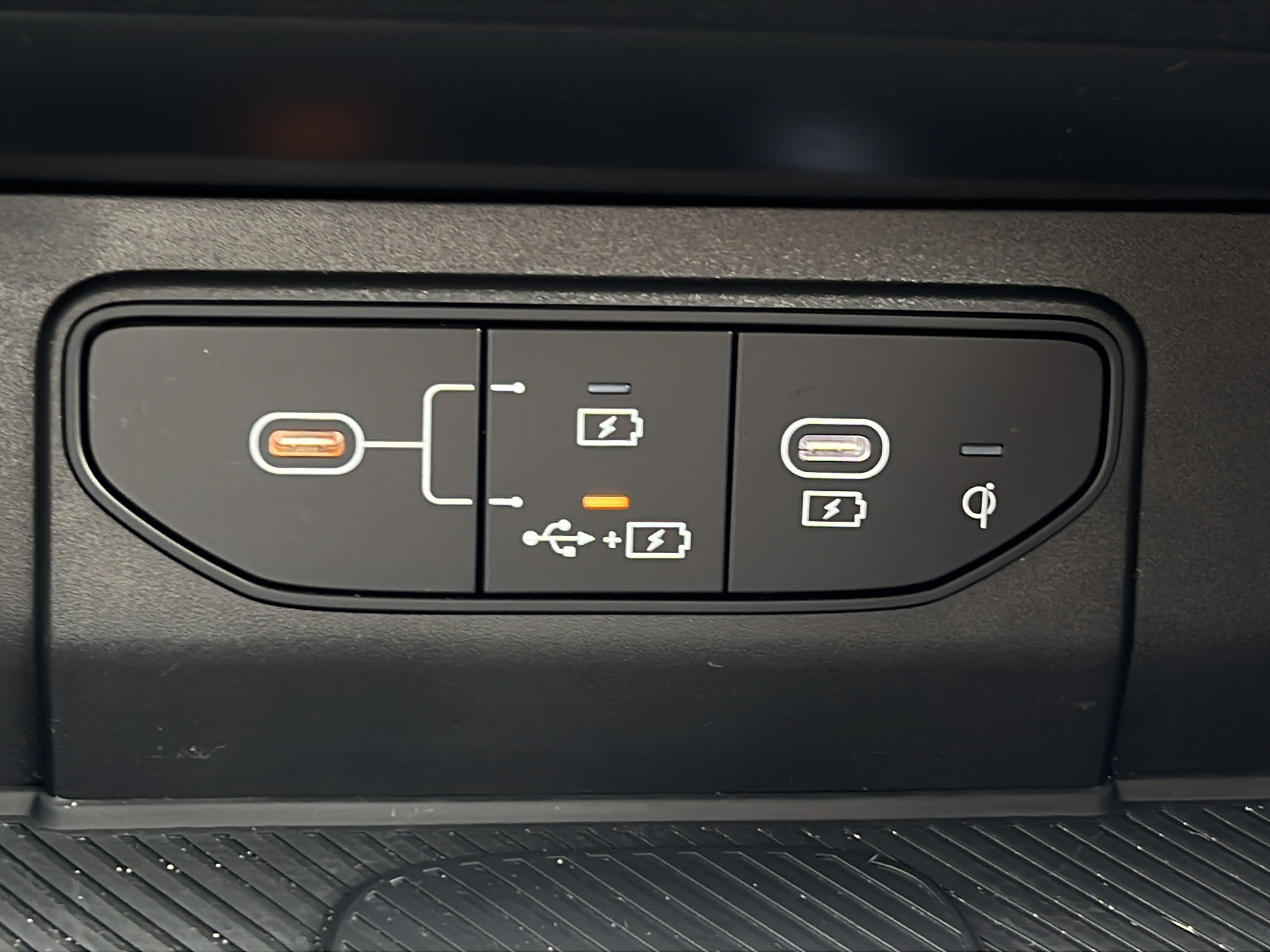 Certified 2026 Kia Sportage EX FWD image 16