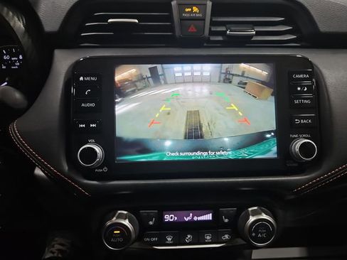 Used 2024 Nissan Versa SR image 24