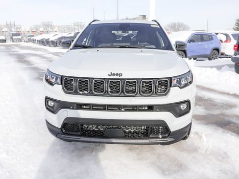 Used 2026 Jeep Compass Latitude image 7