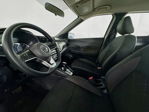 Used 2019 Nissan Kicks S FWD image 21