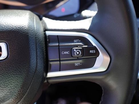 Certified 2023 Jeep Compass Latitude AWD/4WD image 31