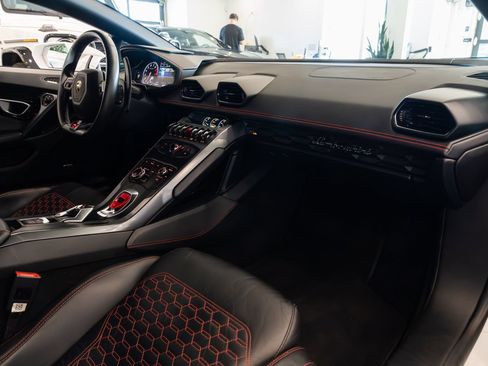 Used 2017 Lamborghini Huracan LP 580-2 RWD image 24