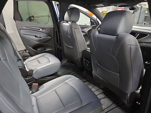 Used 2024 Buick Enclave Essence w/ Technology Package image 11