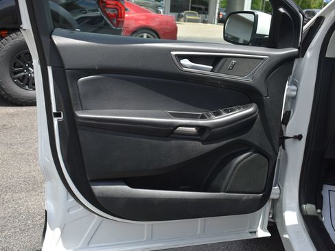 Used 2022 Ford Edge SEL w/ Convenience Package AWD/4WD image 11