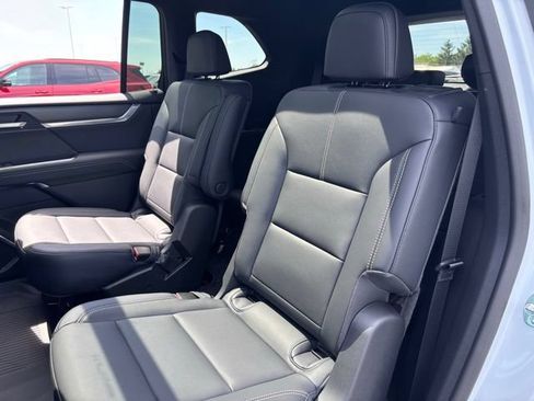 New 2026 GMC Acadia Elevation w/ Elevation Premium Package FWD image 44