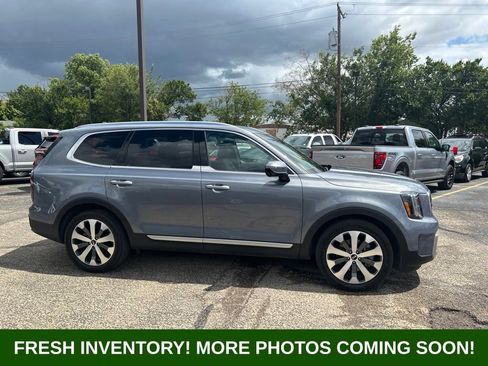 Used 2023 Kia Telluride SX Prestige AWD/4WD image 2