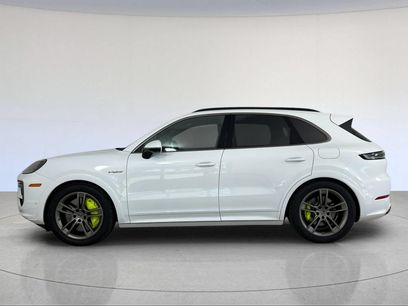 New 2025 Porsche Cayenne Turbo