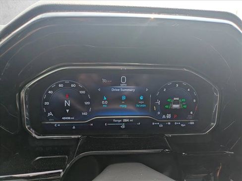 Used 2023 Chevrolet Silverado 1500 LT Trail Boss w/ Protection Package AWD/4WD image 9