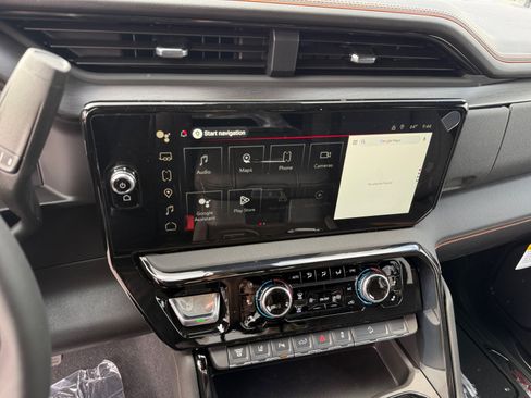 New 2026 GMC Sierra 2500 AT4 w/ AT4 Premium Plus Package AWD/4WD image 12