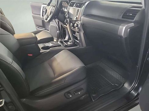 Used 2023 Toyota 4Runner SR5 Premium image 32