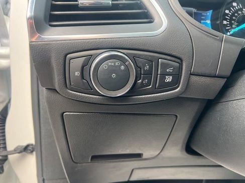 Used 2024 Ford Edge Titanium image 25