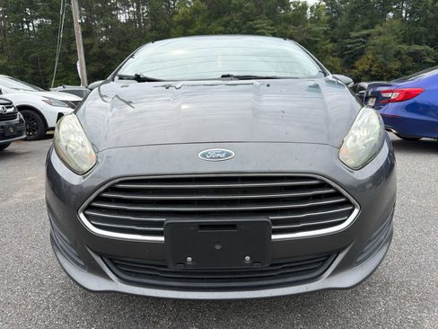Used 2015 Ford Fiesta SE FWD image 2