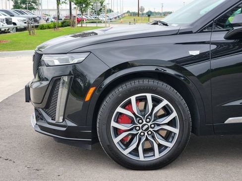Used 2024 Cadillac XT6 Sport image 8