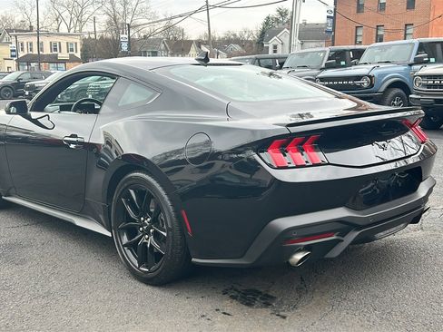 Certified 2024 Ford Mustang Coupe image 5