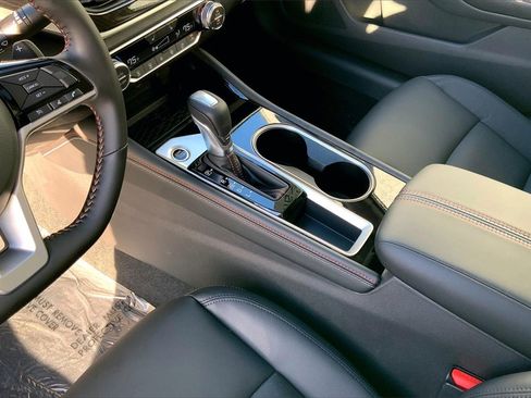 New 2025 Nissan Altima 2.5 SR w/ SR Premium Package image 8