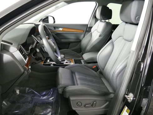 Used 2023 Audi Q5 2.0T Prestige w/ Prestige Package image 21