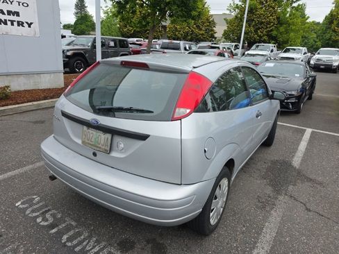 Used 2007 Ford Focus S FWD image 4