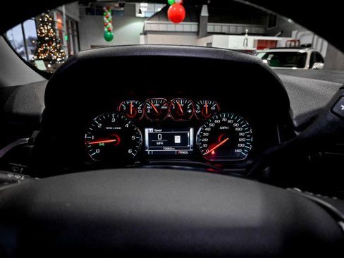 Used 2020 Chevrolet Suburban LT image 36