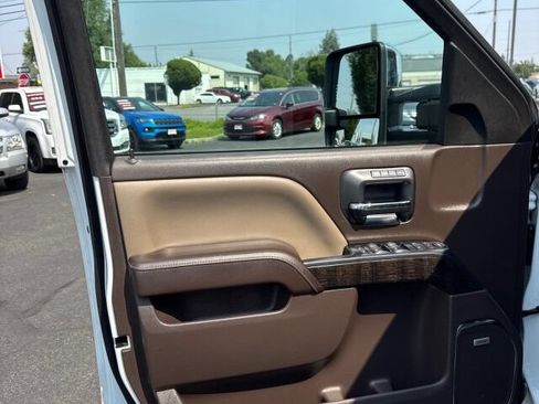 Used 2016 GMC Sierra 3500 Denali w/ Driver Alert Package AWD/4WD image 9