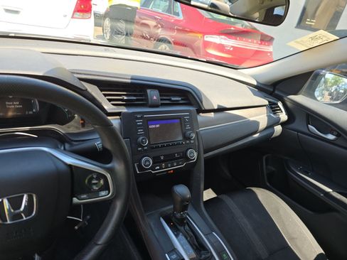 Used 2020 Honda Civic LX image 8