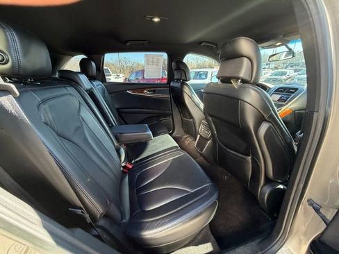 Used 2016 Lincoln MKX Select image 10