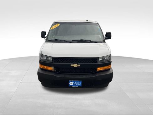 Used 2022 Chevrolet Express 2500 w/ Driver Convenience Package RWD image 9