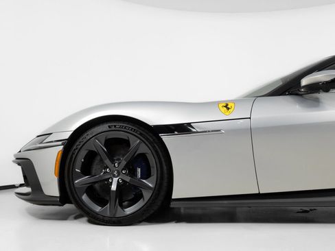 Used 2025 Ferrari 12Cilindri RWD image 12