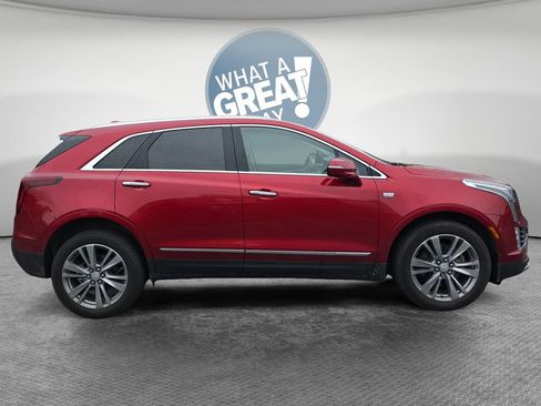 Used 2024 Cadillac XT5 Premium Luxury w/ LPO, Floor Liner Package FWD image 2