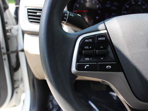 Used 2019 Hyundai Accent SE FWD image 17