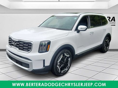 Used 2025 Kia Telluride S AWD/4WD image 3