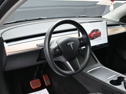 Used 2023 Tesla Model Y Long Range image 20